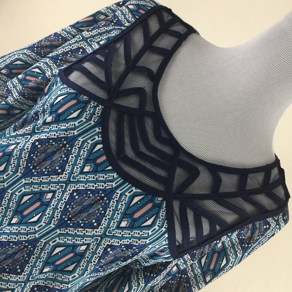 Notations Ruffled Butterfly Sleeve Top - Picture 4 of 8